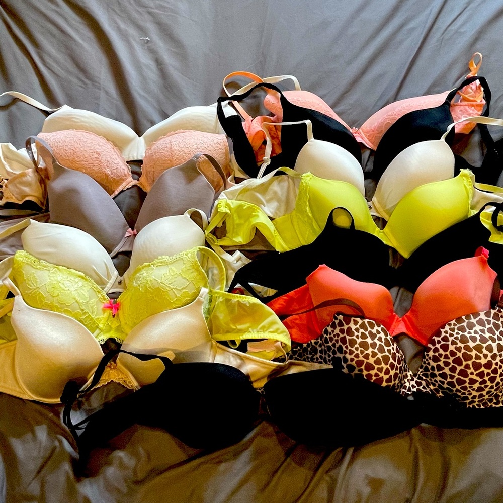 Lot of 13 Victoria’s Secret Bras Size 38C